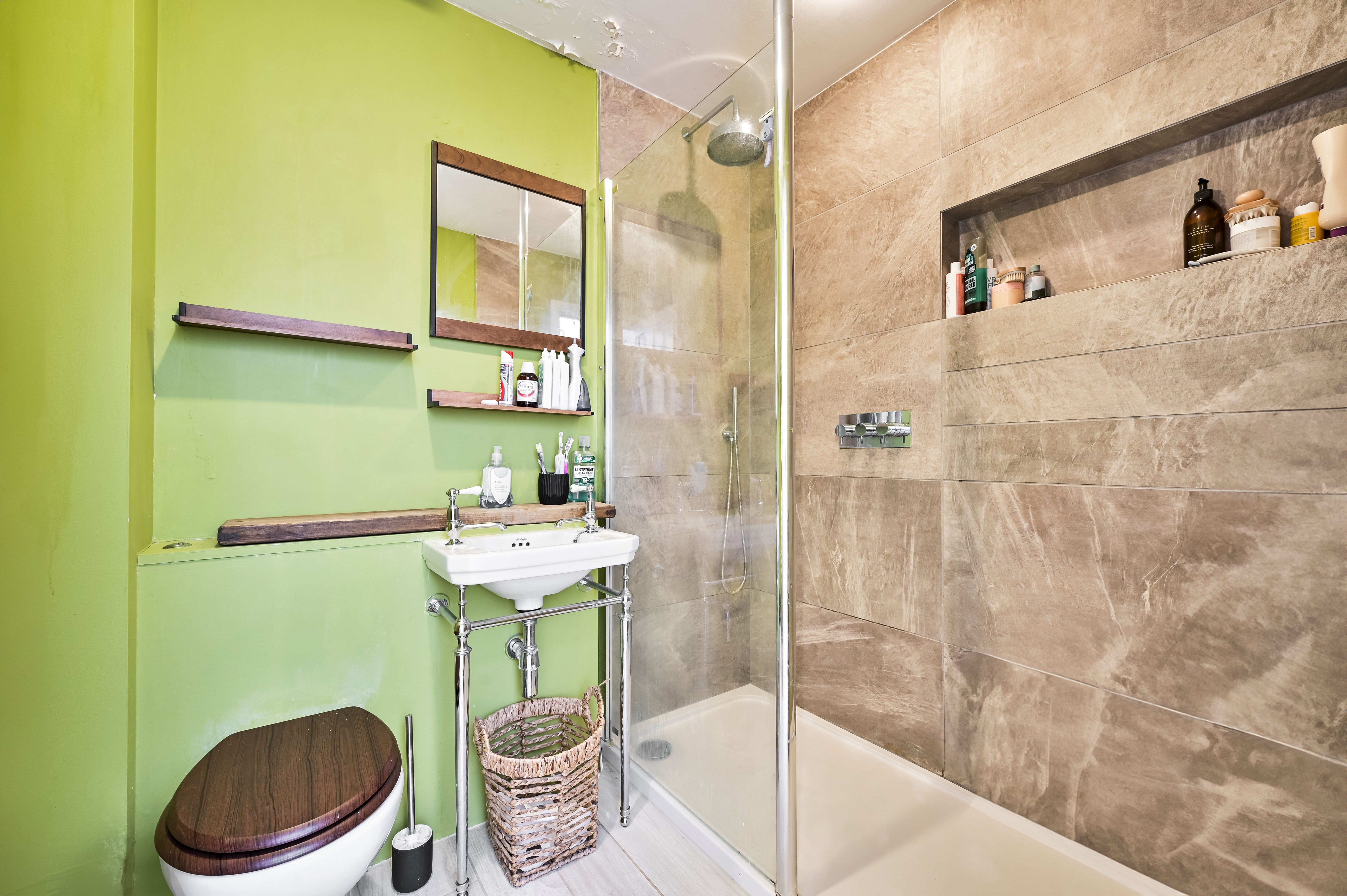 En-suite shower room